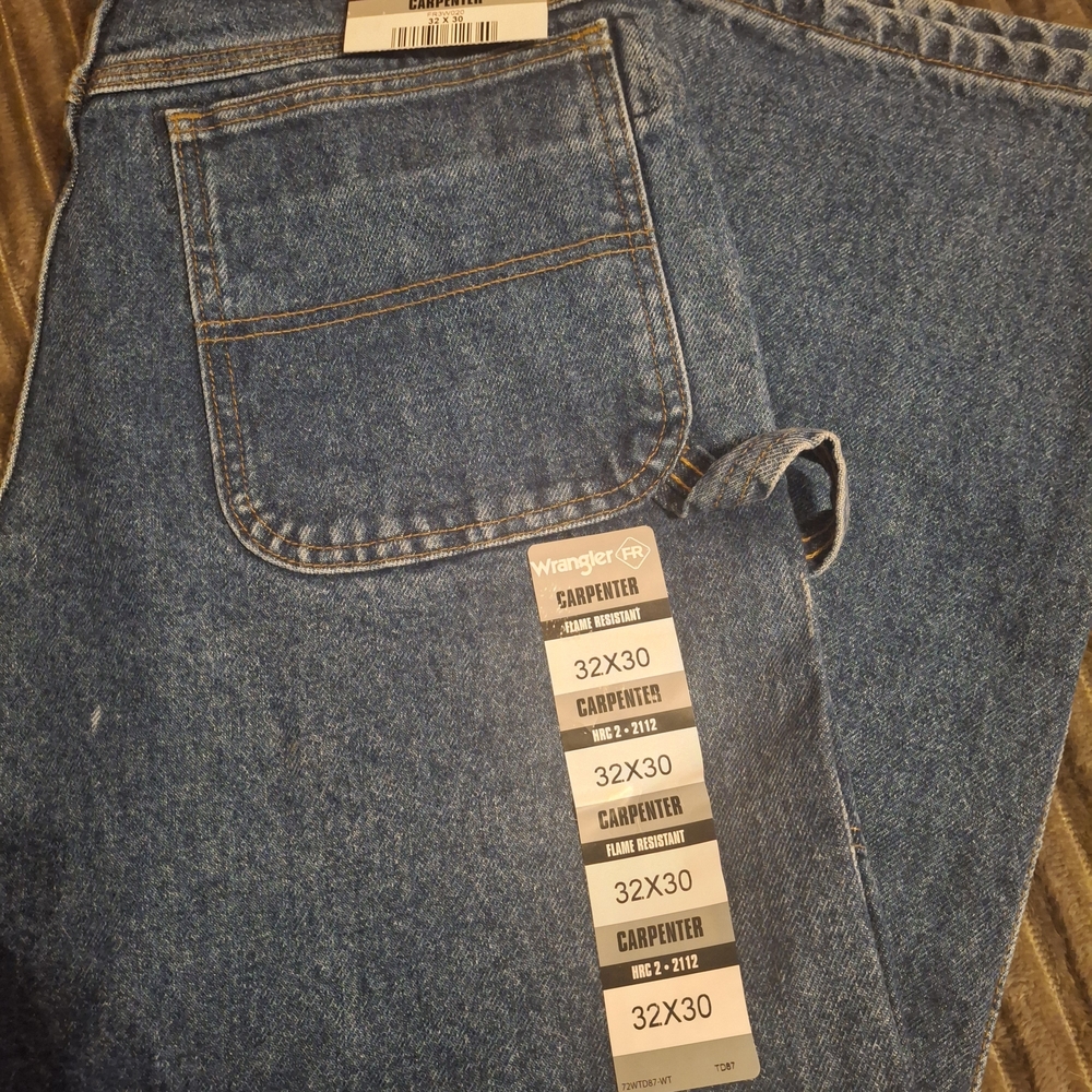 Wrangler Men's Relaxed Carpenter Jeans in Denim Blue